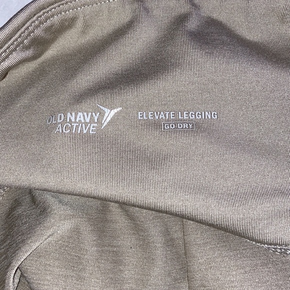 Old navy active wear - Picture 4 of 5